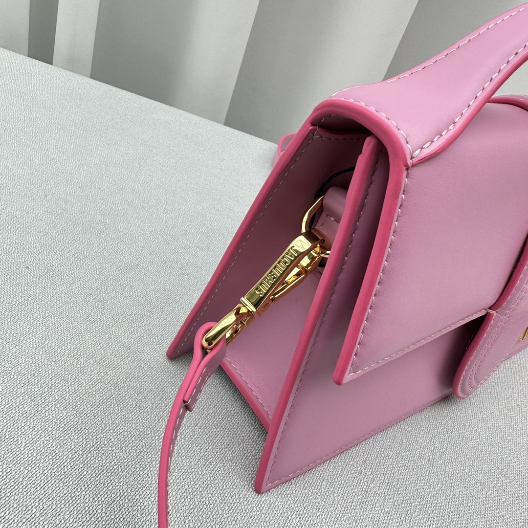 Jacquemus Satchel Bags